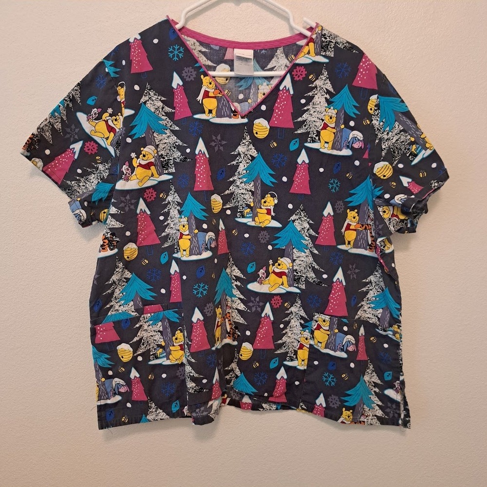 Disney Winnie the Pooh Winter Scrub Top Women 2X Tigger Eeyore Holiday V-Neck